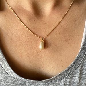 Vintage pearl necklace